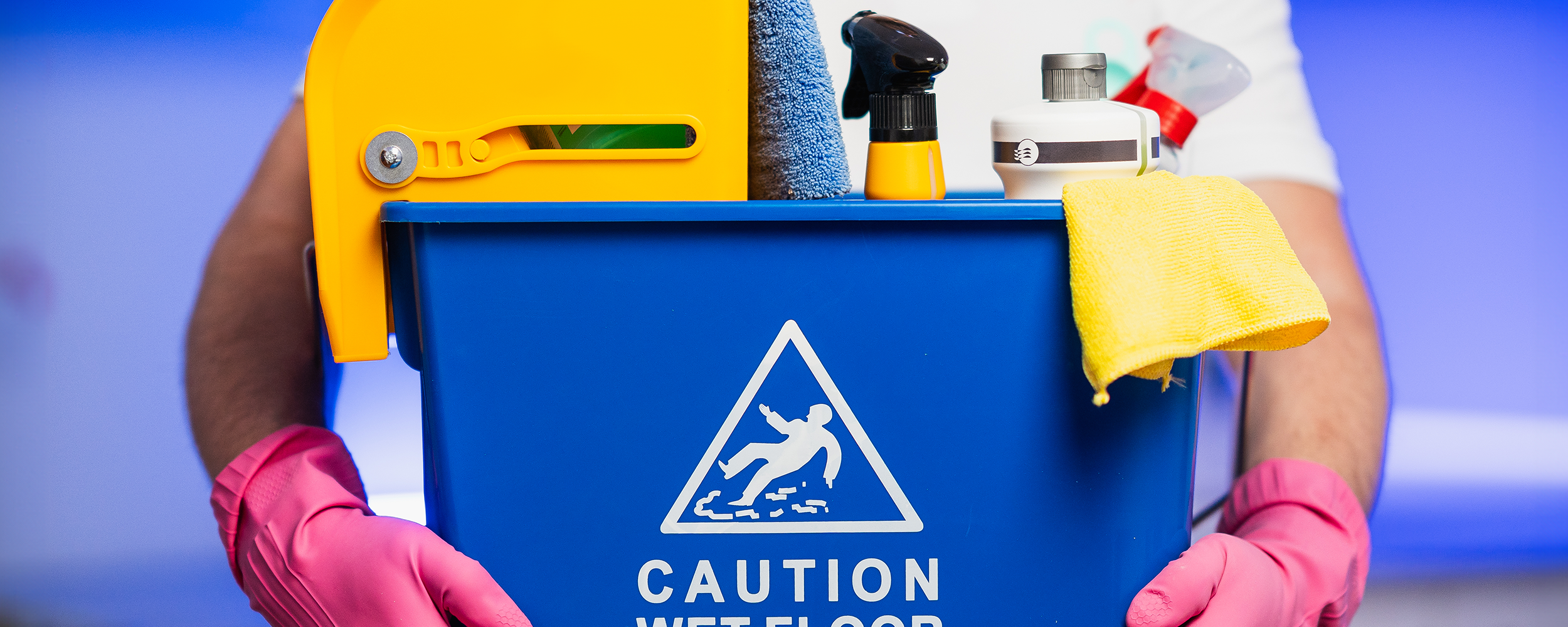 Jak snížit náklady na úklid ve firmě, aniž by klesla kvalita